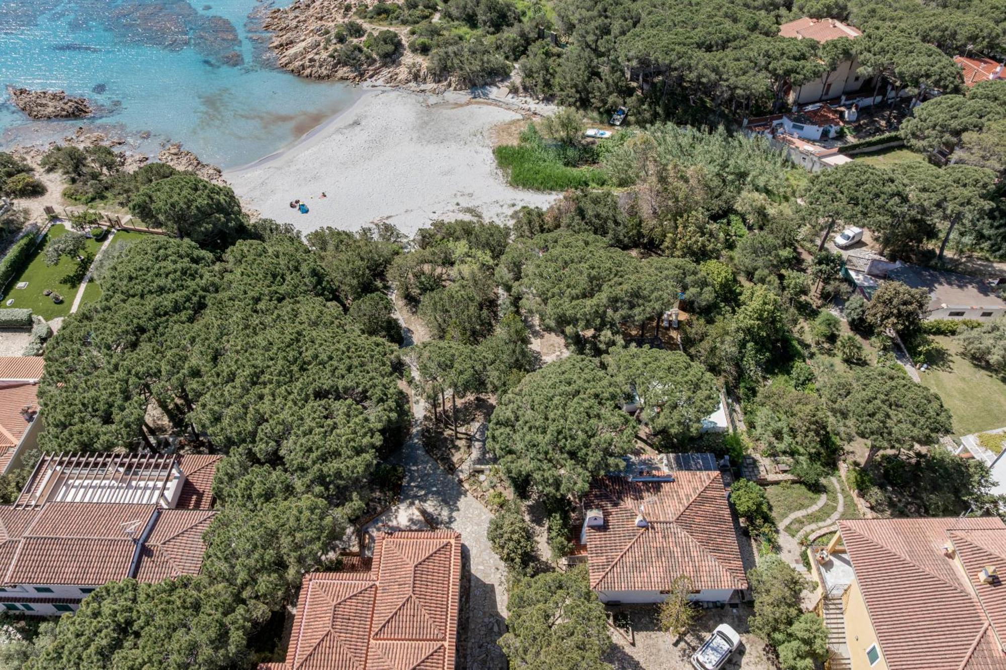 Casa Donatella, In Riva Al Mare! Villa Cala Liberotto Exterior photo